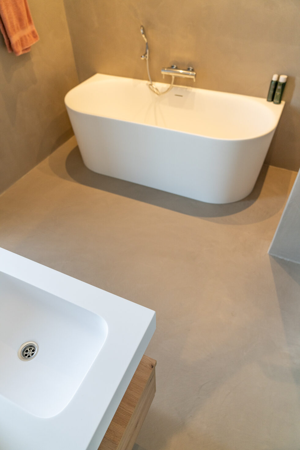 Kunststofvloeren, Gietvloeren, Deventer Soldicoat, sfeerbeelden, eindresultaat